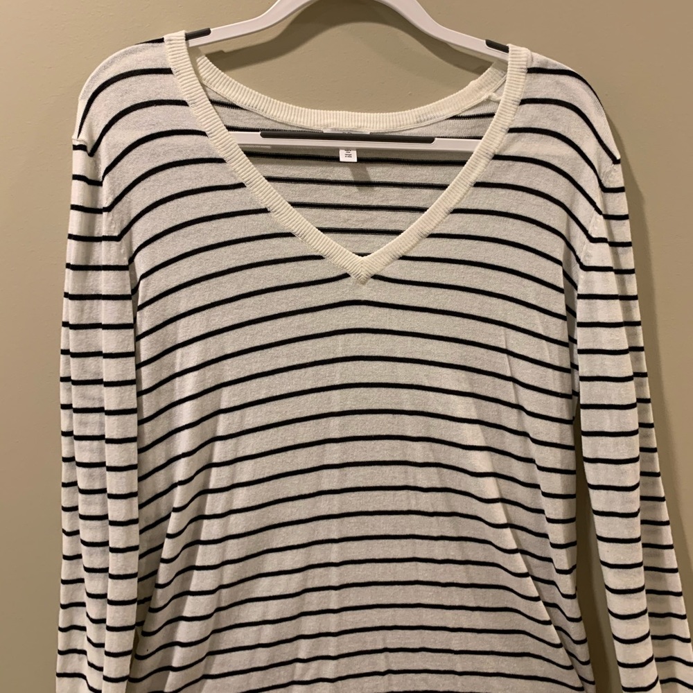 Black & white striped V-neck sweater